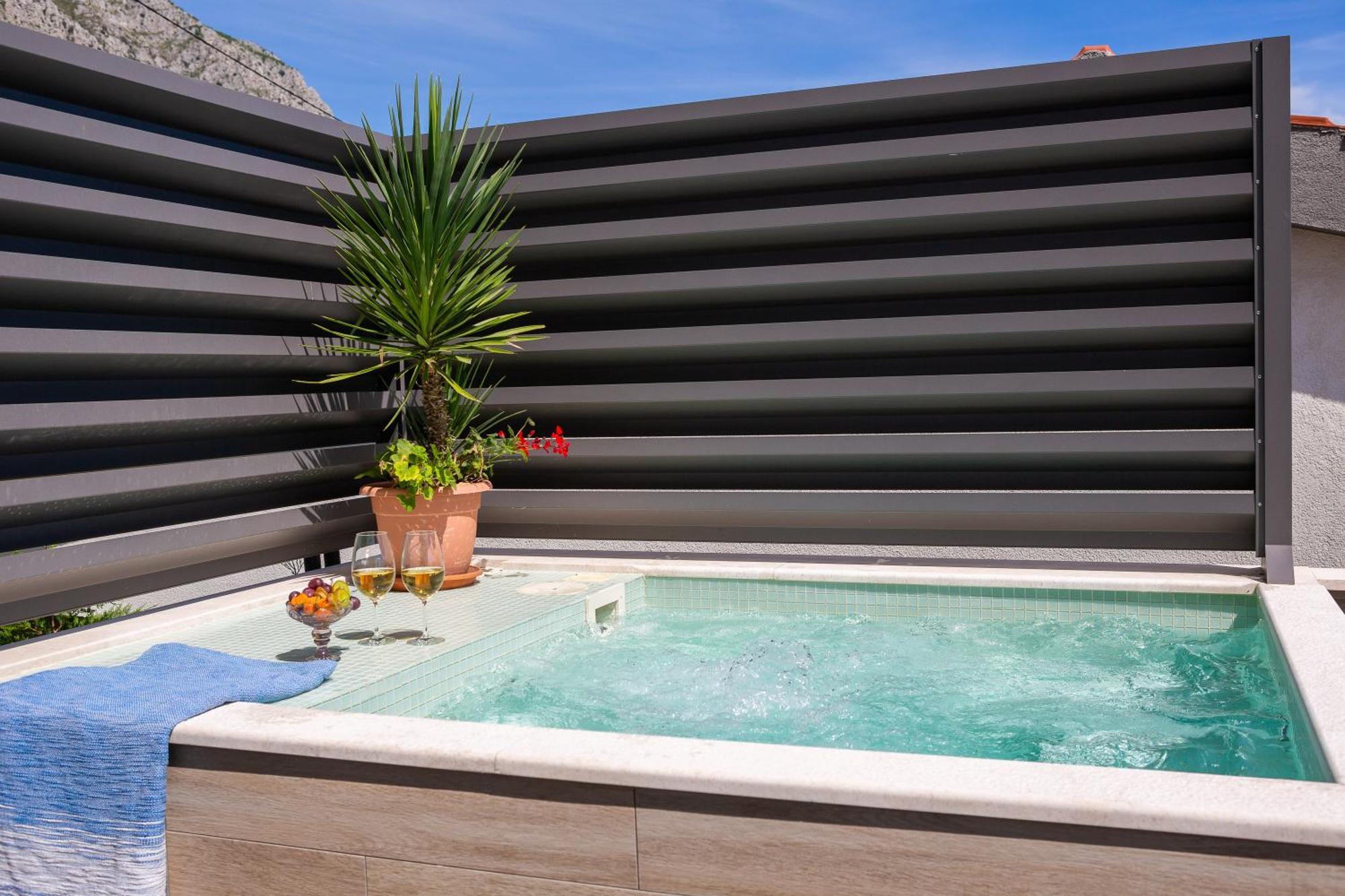 Luxury Seafront Villa With Heated Pool, Jacuzzi, Sea View, 150 M From Beach Stanici Dış mekan fotoğraf