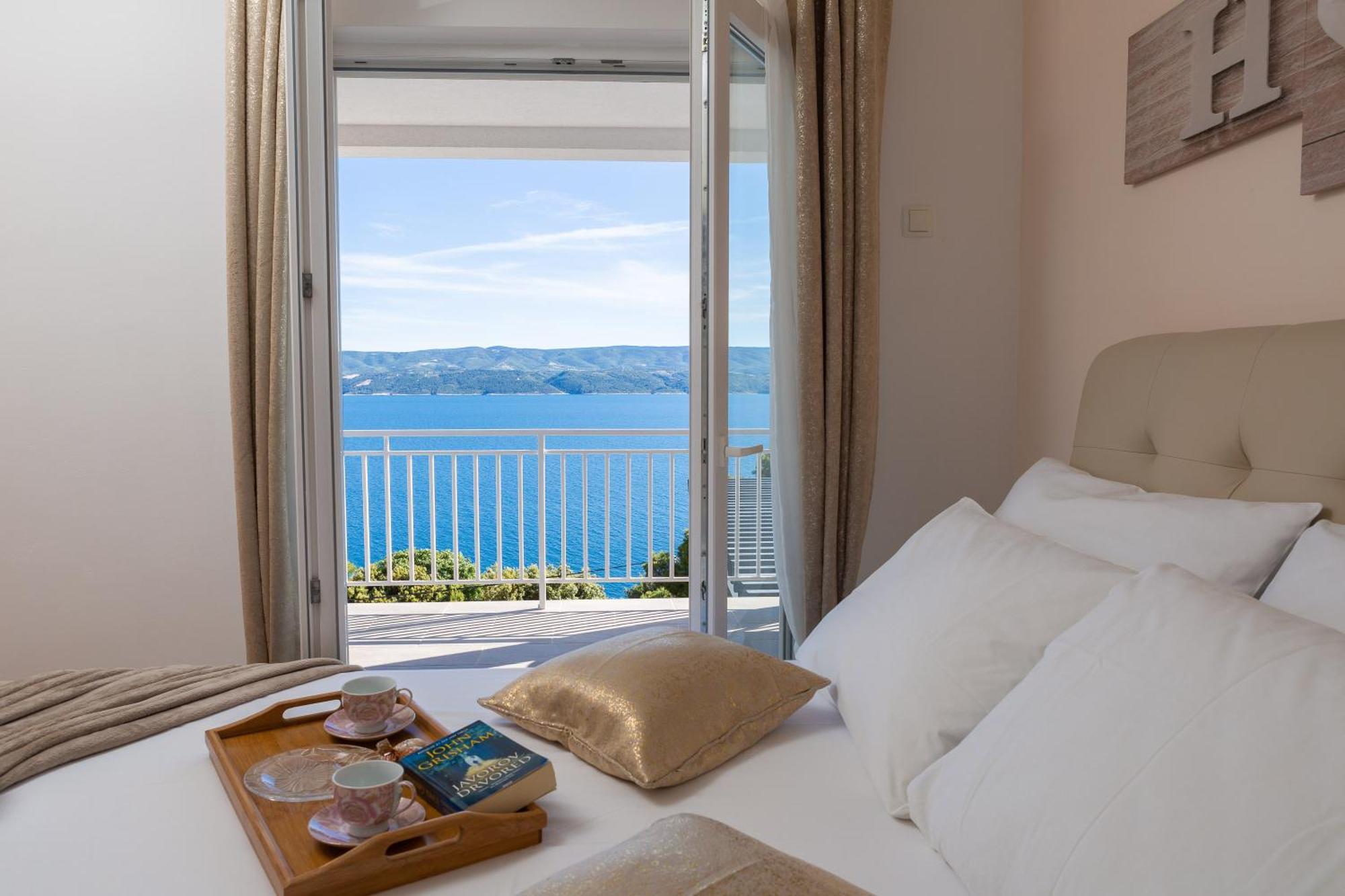 Luxury Seafront Villa With Heated Pool, Jacuzzi, Sea View, 150 M From Beach Stanici Dış mekan fotoğraf