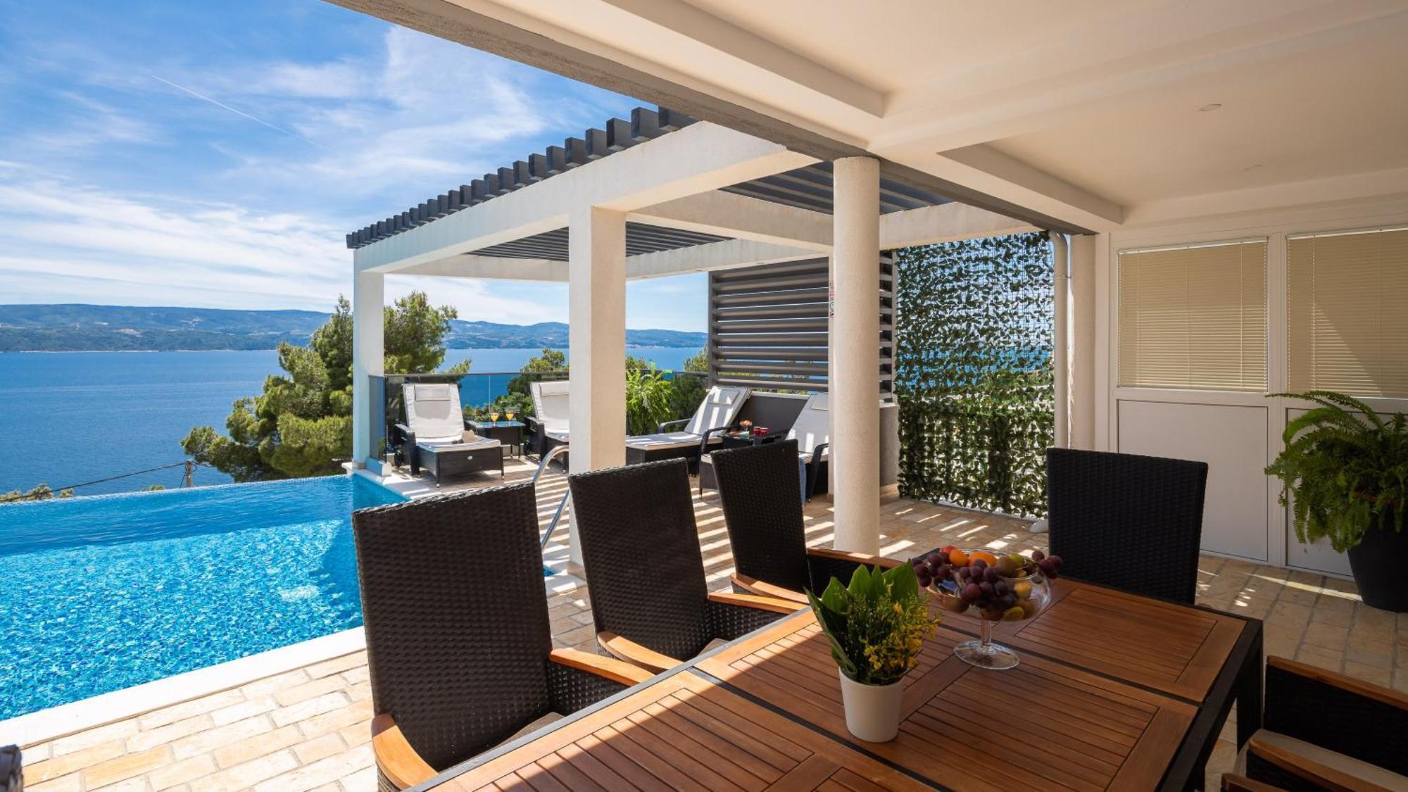 Luxury Seafront Villa With Heated Pool, Jacuzzi, Sea View, 150 M From Beach Stanici Dış mekan fotoğraf