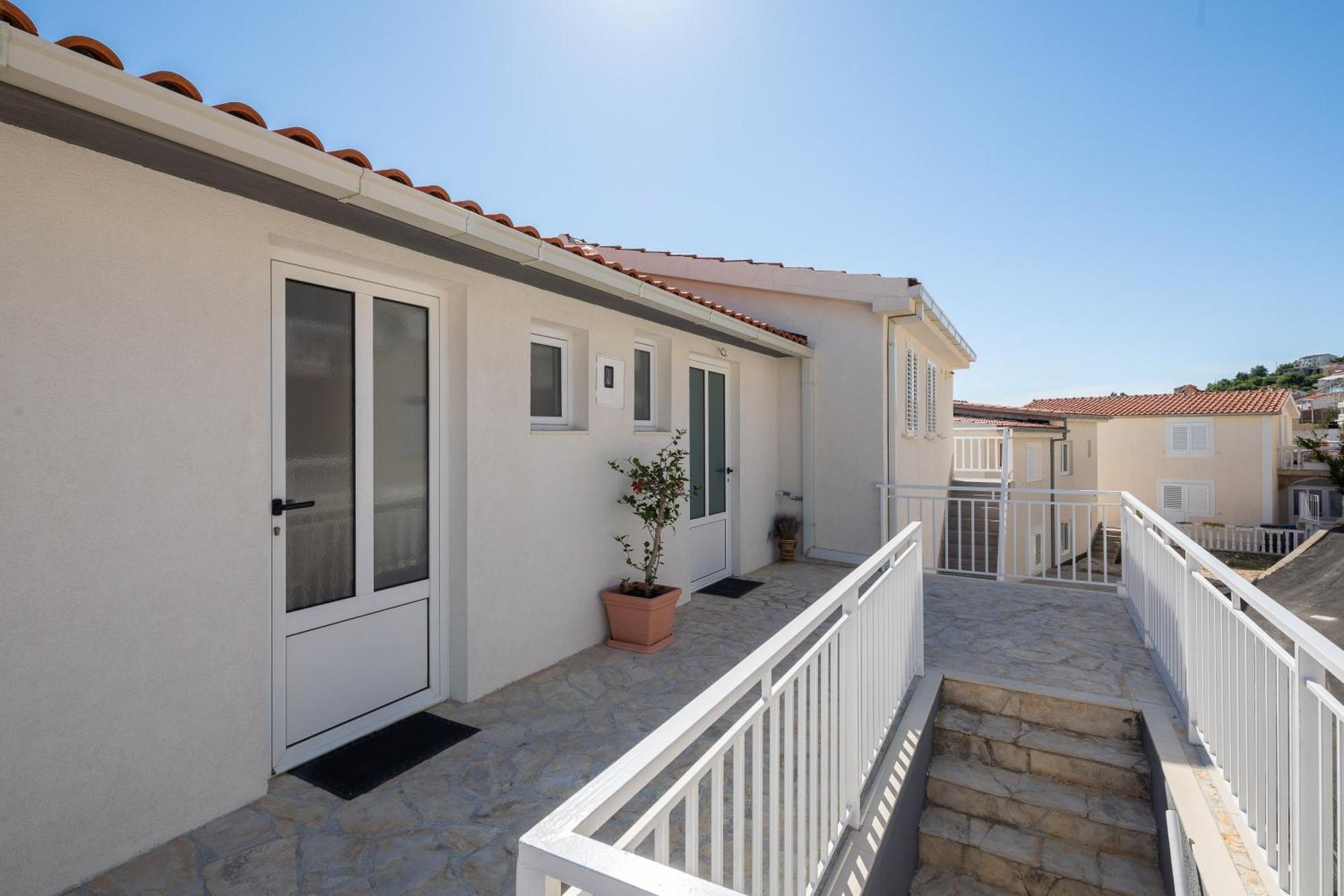Luxury Seafront Villa With Heated Pool, Jacuzzi, Sea View, 150 M From Beach Stanici Dış mekan fotoğraf