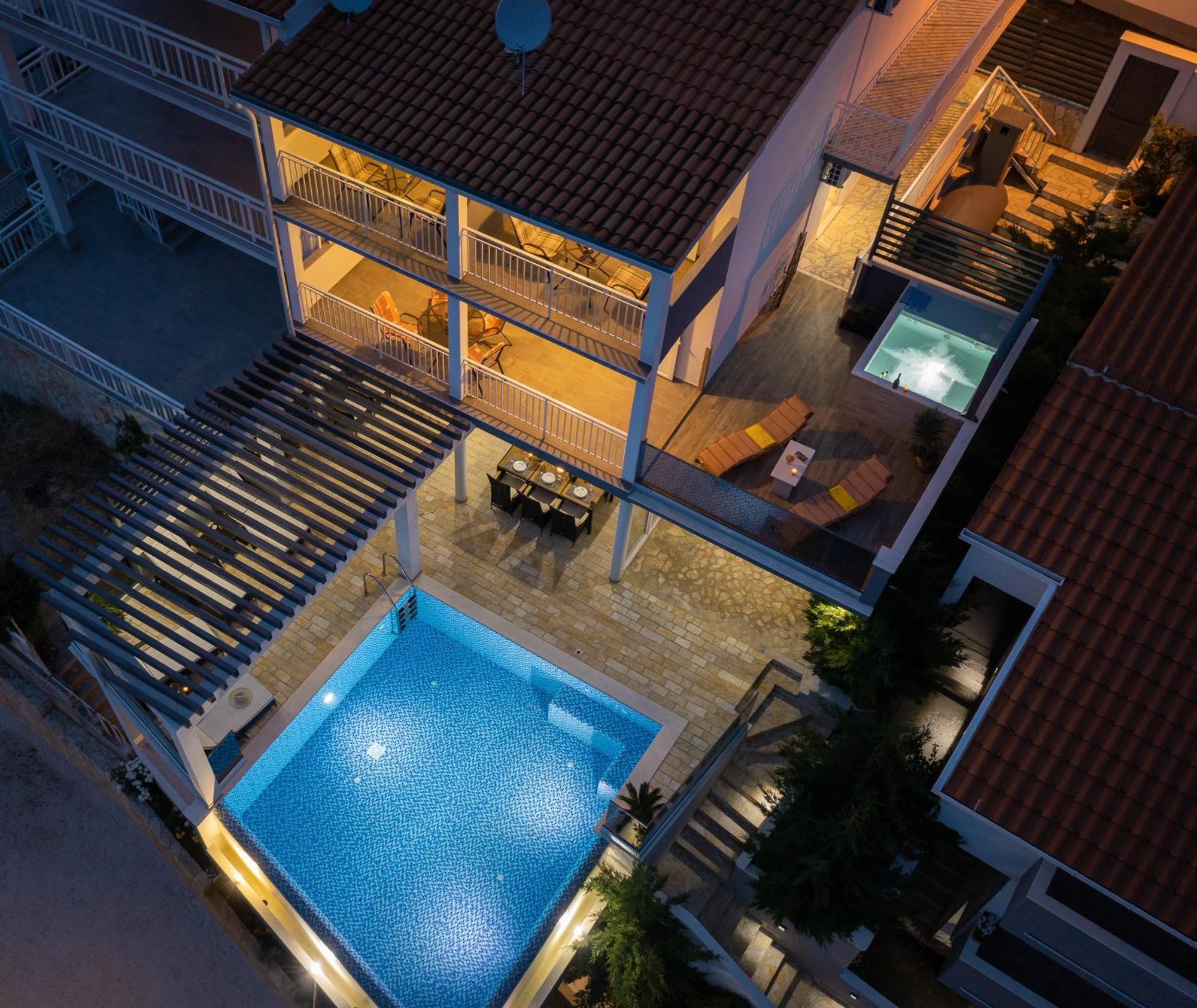 Luxury Seafront Villa With Heated Pool, Jacuzzi, Sea View, 150 M From Beach Stanici Dış mekan fotoğraf