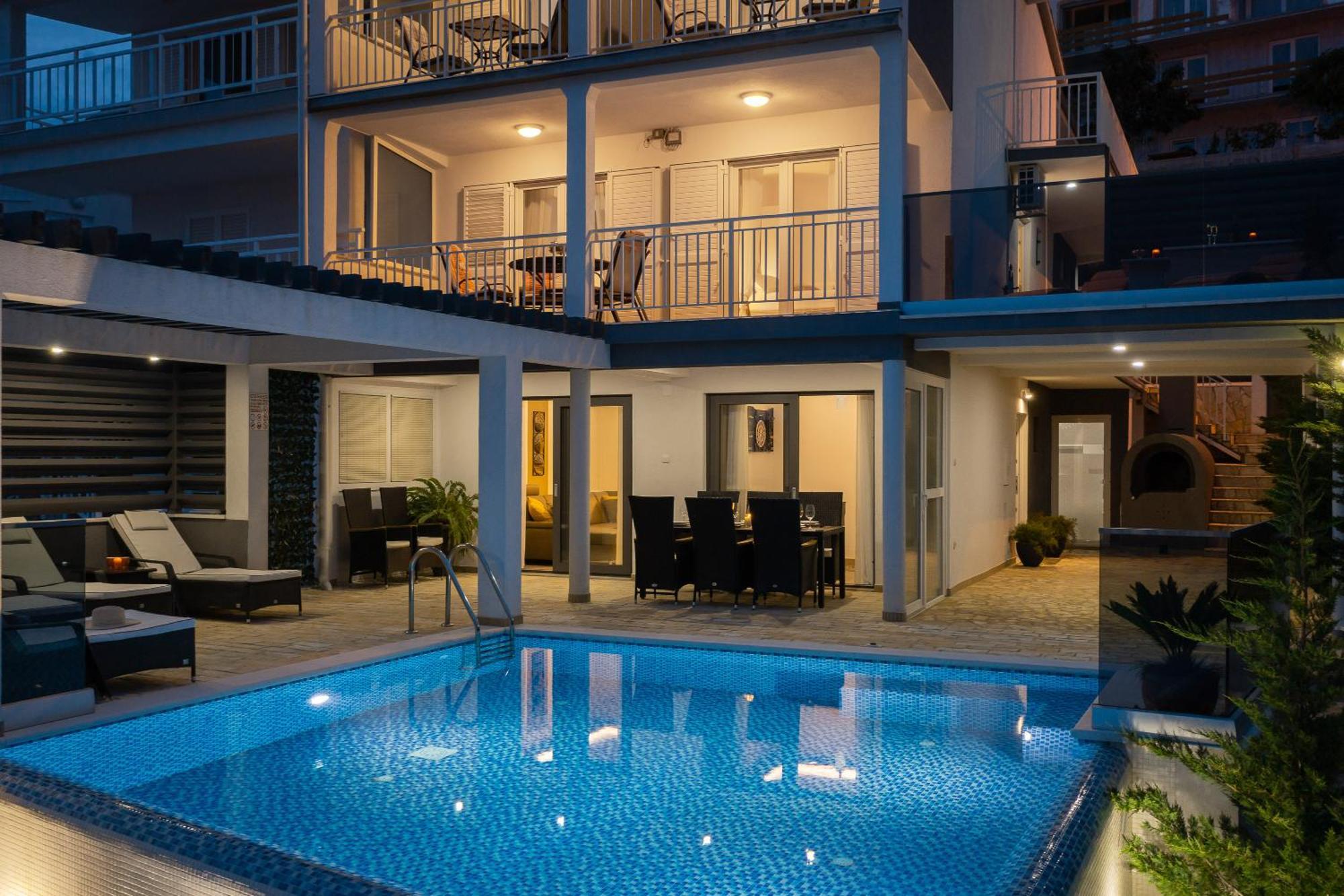 Luxury Seafront Villa With Heated Pool, Jacuzzi, Sea View, 150 M From Beach Stanici Dış mekan fotoğraf